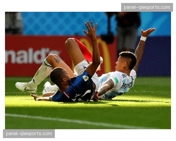 VAR中心公布本月关键判罚回顾，称技术应用提升了点球判罚的决策效率